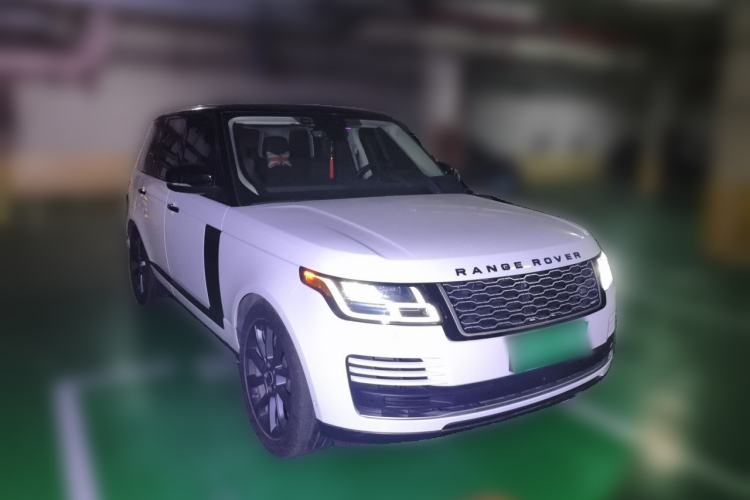 Used Land Rover Range  Front Right 45 Deg