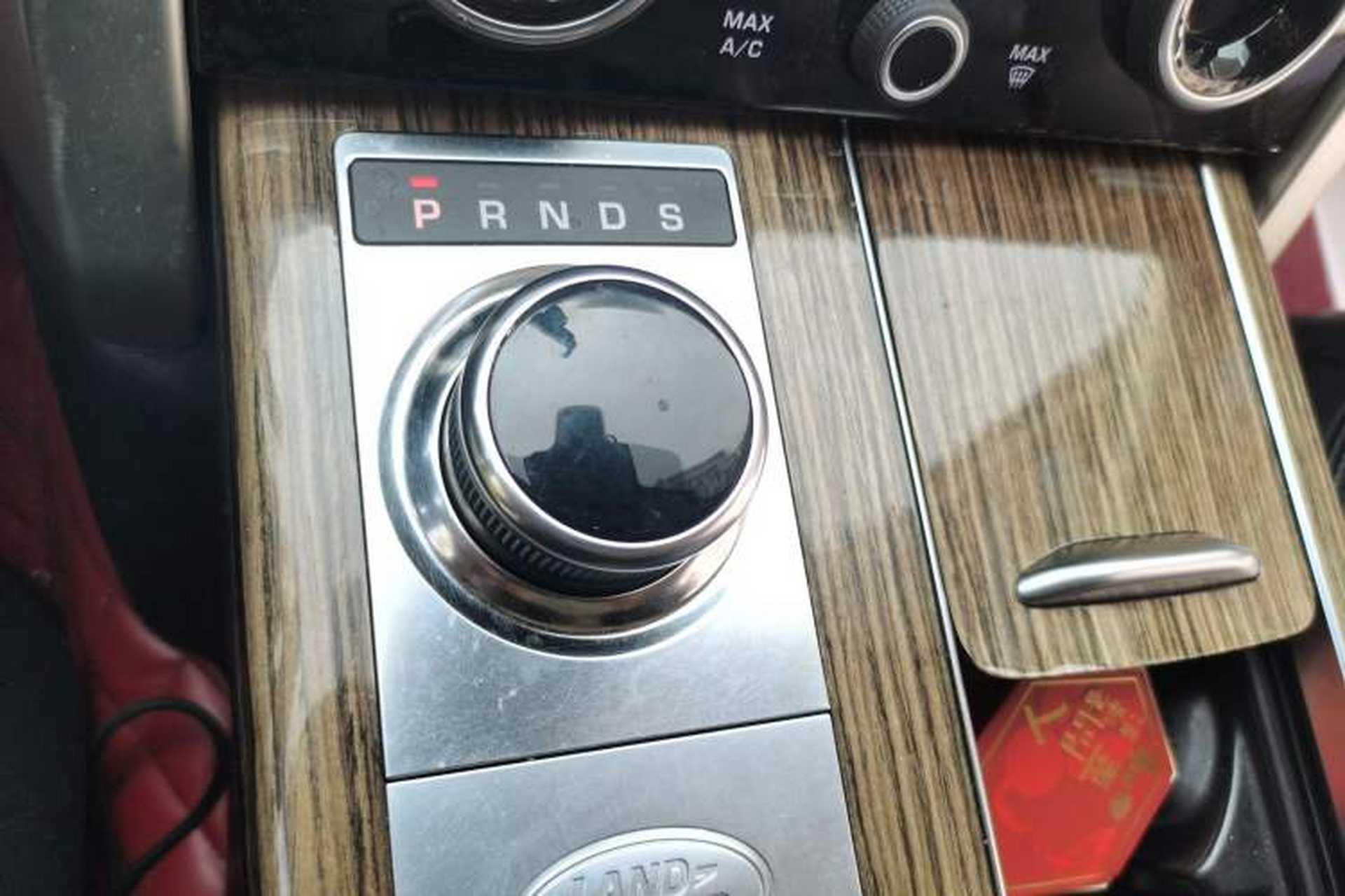 Used Land Rover Range 2018 3.0 SC V6 Grand Edition Gear Lever