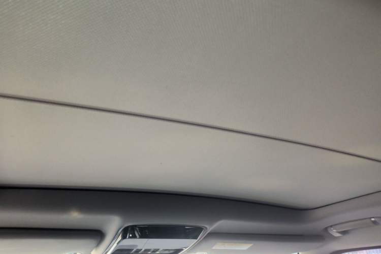 Used Land Rover Range 2018 3.0 SC V6 Vogue Extended-Length Model Headliner