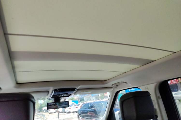 Used Land Rover Range 2018 3.0 SC V6 Vogue Extended-Length Model Headliner