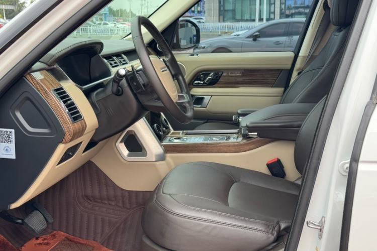 Used Land Rover Range 2018 3.0 SC V6 Vogue Extended-Length Model Interior 1