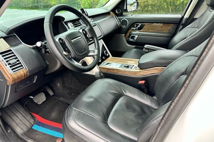 Used Land Rover Range 2018 3.0 SC V6 Vogue Extended-Length Model Interior 10