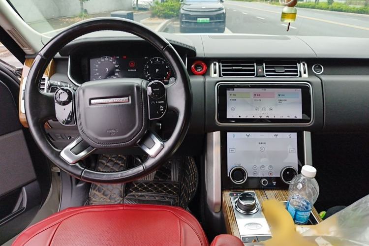 Used Land Rover Range 2018 3.0 SC V6 Grand Edition Interior 2