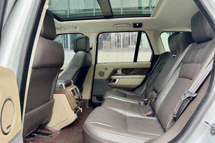 Used Land Rover Range 2018 3.0 SC V6 Vogue Legacy Edition Interior 7