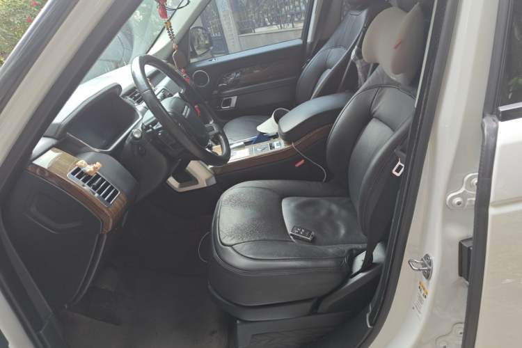 Used Land Rover Range 2018 3.0 SC V6 Grand Edition Left Front Seat