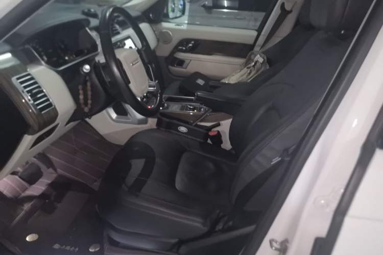 Used Land Rover Range 2018 3.0 SC V6 Vogue Extended-Length Model Left Front Seat