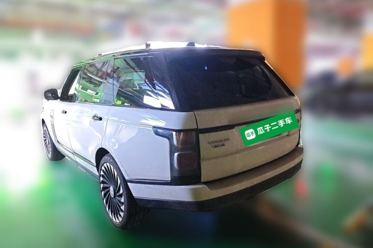 Used Land Rover Range 2018 3.0 SC V6 Vogue Extended-Length Model Rear Left 45 Deg