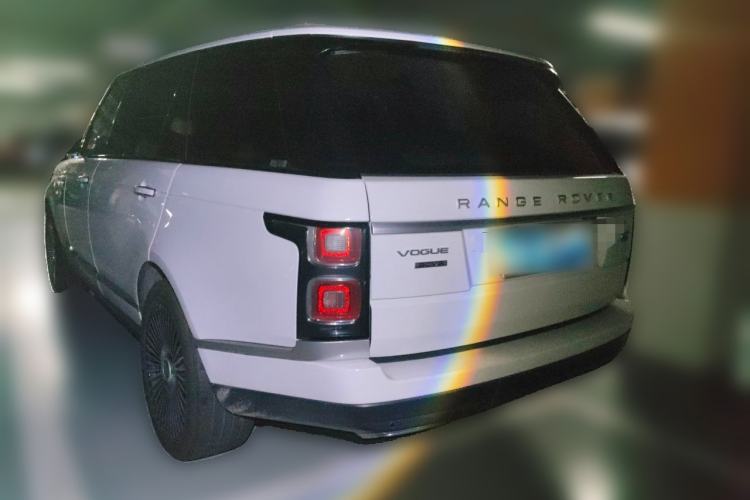 Used Land Rover Range 2018 3.0 SC V6 Vogue Extended-Length Model Rear Left 45 Deg
