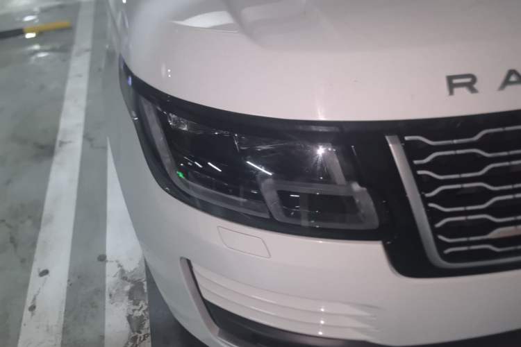 Used Land Rover Range 2018 3.0 SC V6 Vogue Extended-Length Model Right Front Headlight