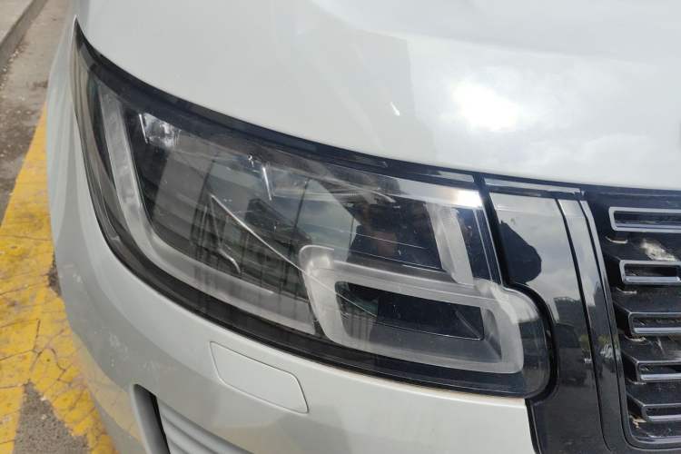 Used Land Rover Range 2018 3.0 SC V6 Vogue Legacy Edition Right Front Headlight
