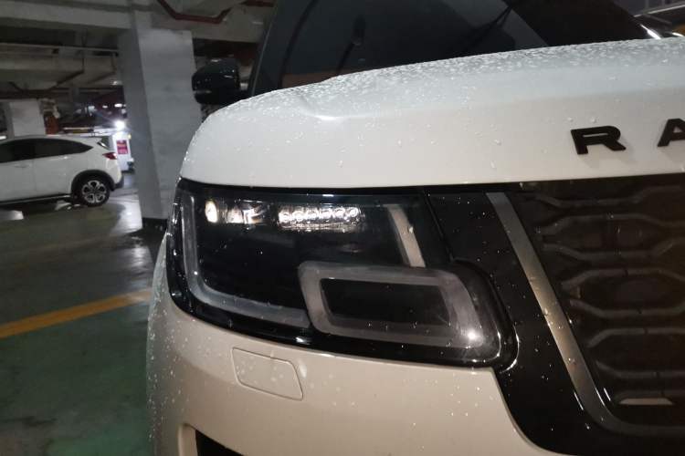 Used Land Rover Range 2018 3.0 SC V6 Grand Edition Right Front Headlight
