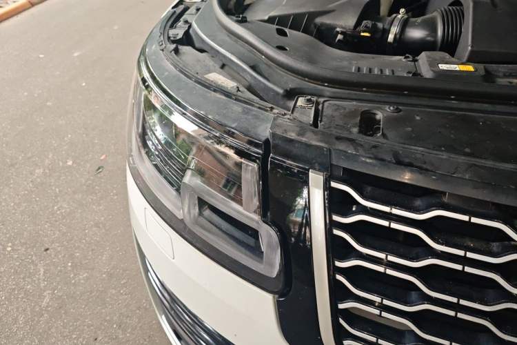 Used Land Rover Range  Right Front Headlight