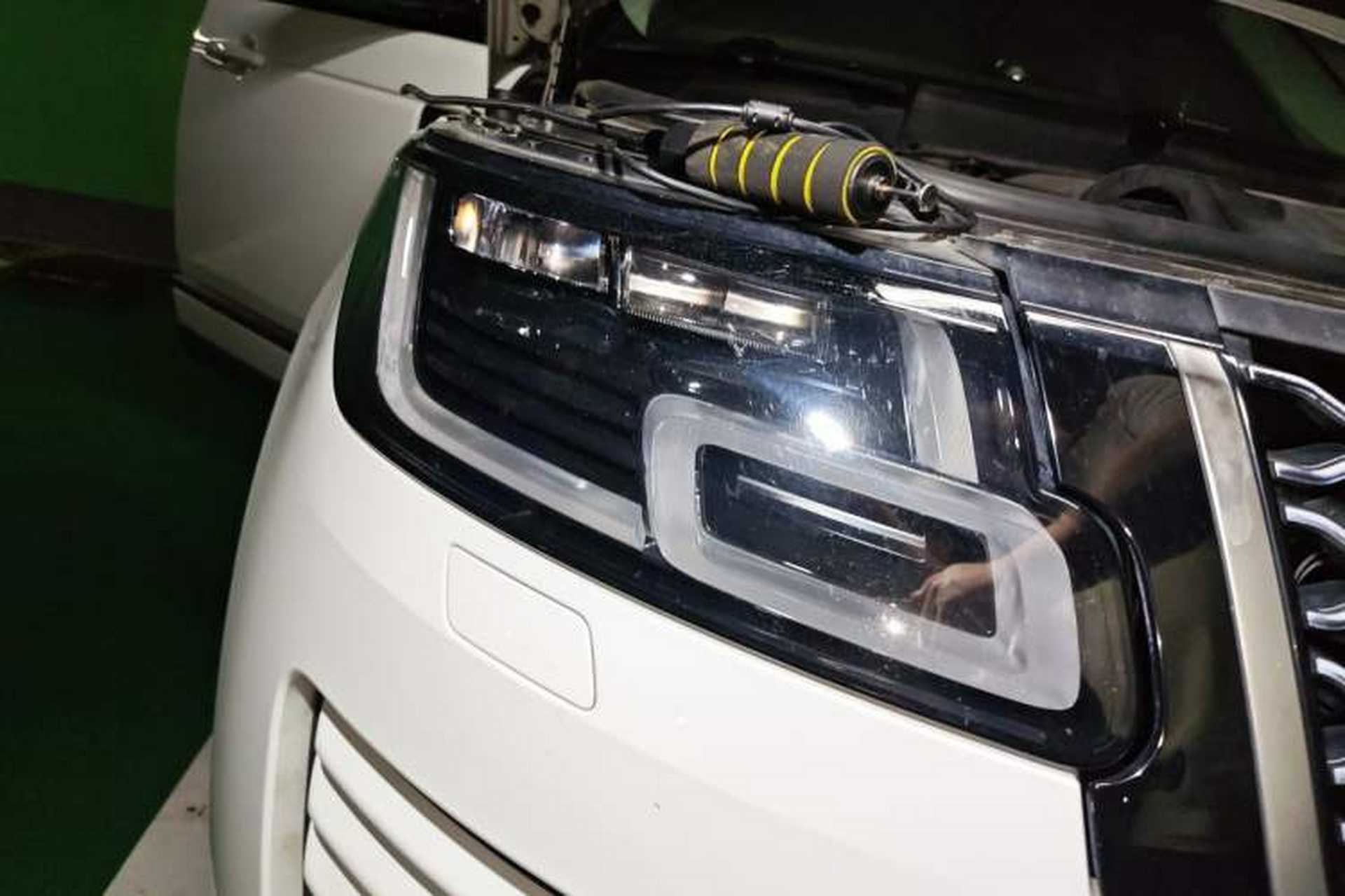 Used Land Rover Range 2018 3.0 SC V6 Vogue Extended-Length Model Right Front Headlight