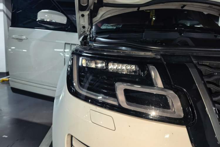 Used Land Rover Range  Right Front Headlight