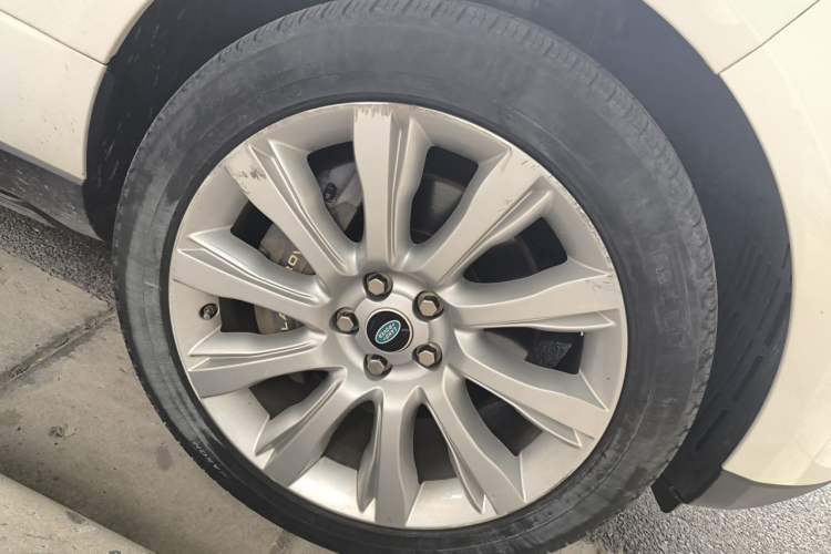 Used Land Rover Range 2018 3.0 SC V6 Vogue SE Long-Wheelbase Edition Right Front Wheel Hub