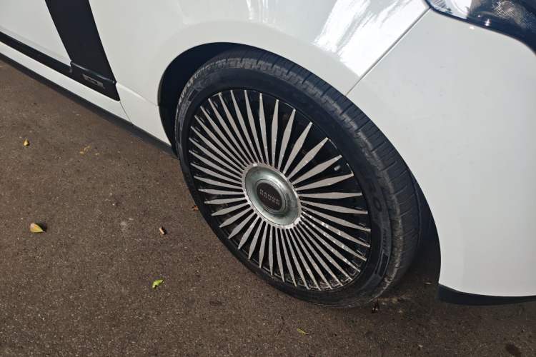 Used Land Rover Range  Right Front Wheel Hub