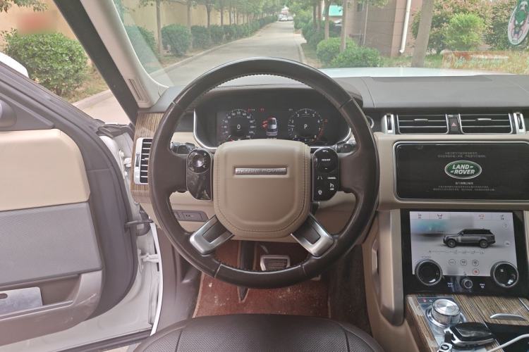 Used Land Rover Range 2018 3.0 SC V6 Vogue Extended-Length Model Steering Wheel