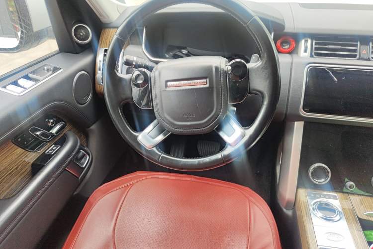 Used Land Rover Range 2018 3.0 SC V6 Grand Edition Steering Wheel