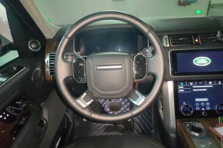 Used Land Rover Range 2018 3.0 SC V6 Vogue Extended-Length Model Steering Wheel