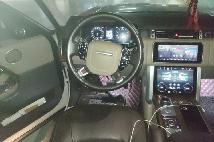 Used Land Rover Range 2018 3.0 SC V6 Vogue Extended-Length Model Steering Wheel
