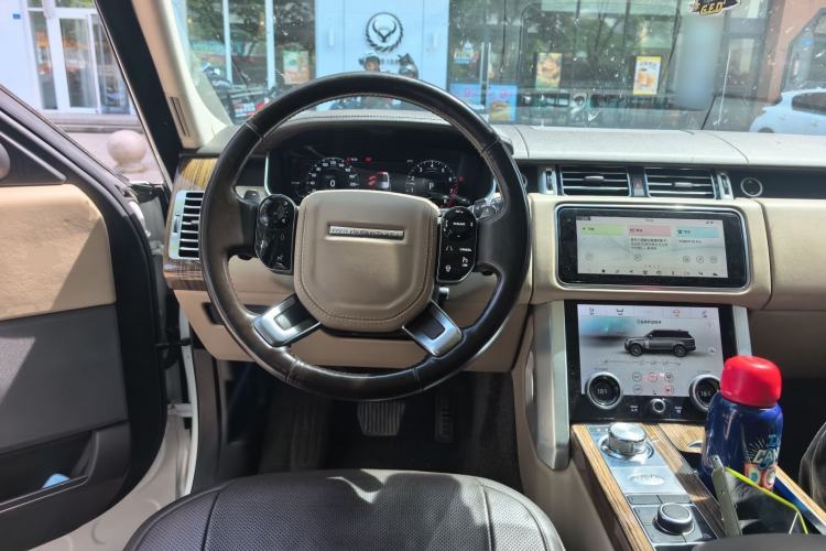 Used Land Rover Range 2018 3.0 SC V6 Vogue Extended-Length Model Steering Wheel