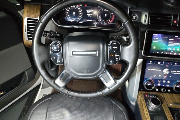 Used Land Rover Range 2018 3.0 SC V6 Vogue Extended-Length Model Steering Wheel