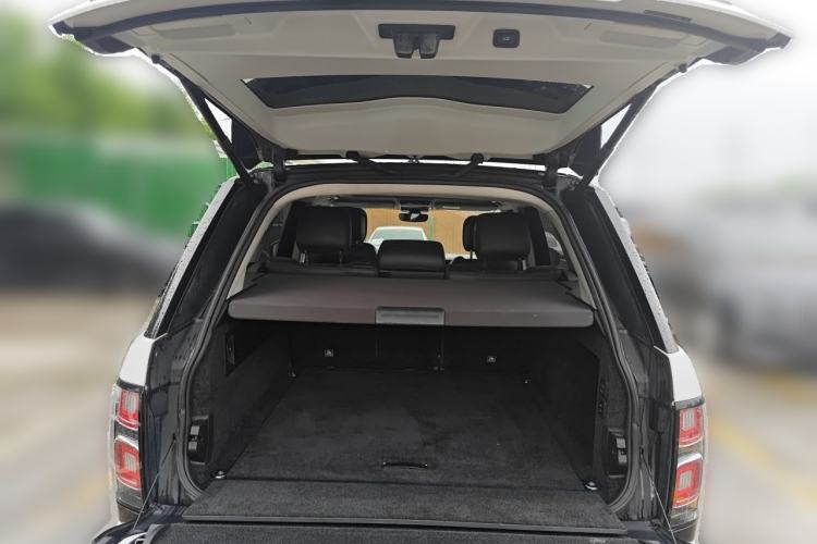 Used Land Rover Range 2018 3.0 SC V6 Vogue Legacy Edition Trunk