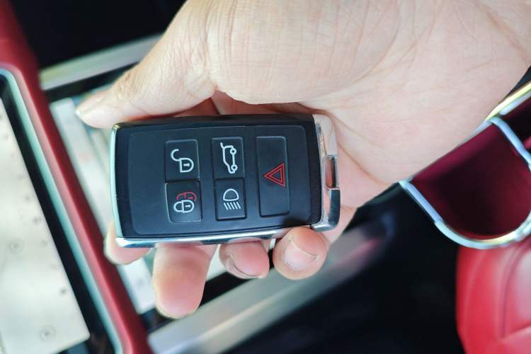 Used Land Rover Range 2018 3.0 SC V6 Grand Edition Vehicle Key