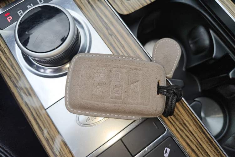 Used Land Rover Range 2018 3.0 SC V6 Vogue Legacy Edition Vehicle Key