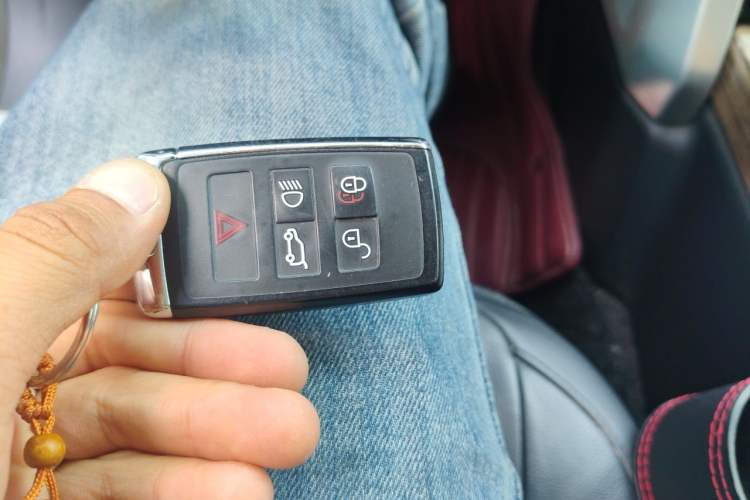 Used Land Rover Range 2018 3.0 SC V6 Grand Edition Vehicle Key