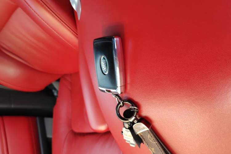 Used Land Rover Range 2018 3.0 SC V6 Vogue SE Long-Wheelbase Edition Vehicle Key
