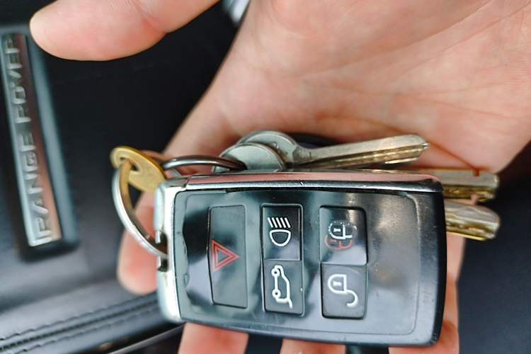 Used Land Rover Range 2018 3.0 SC V6 Grand Edition Vehicle Key