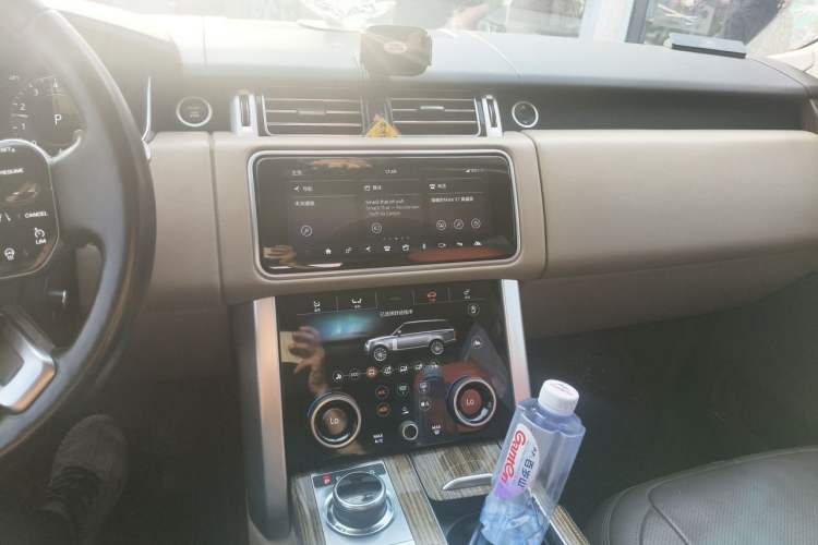 Used Land Rover Range 2018 3.0 SC V6 Vogue Legacy Edition Audio And AC Panel