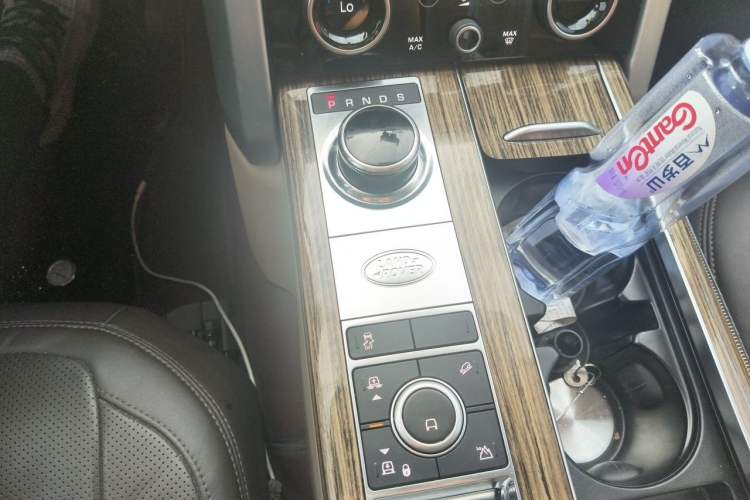 Used Land Rover Range 2018 3.0 SC V6 Vogue Legacy Edition Gear Lever