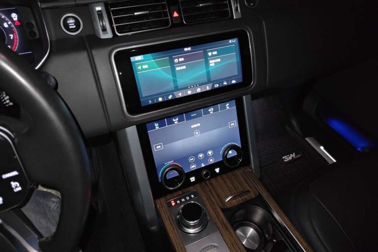 Used Land Rover Range  Audio And AC Panel