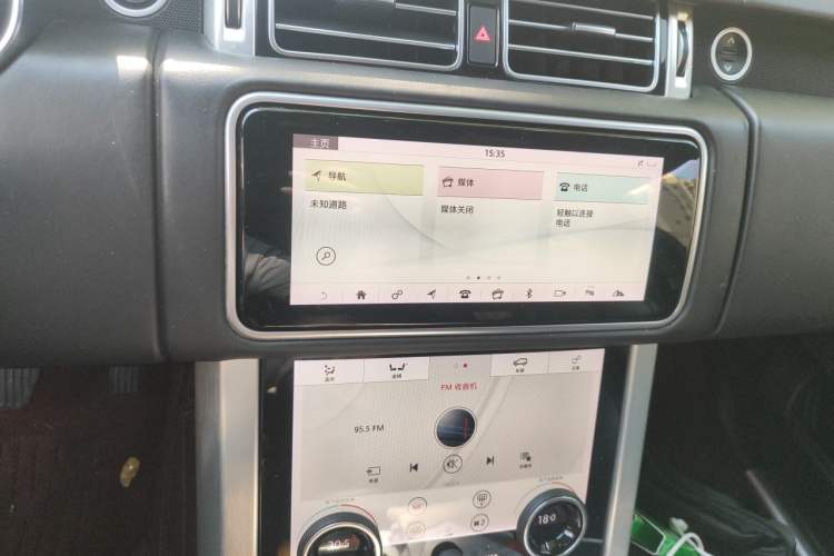 Used Land Rover Range 2019 3.0 SCV6 Legacy Edition Audio And AC Panel