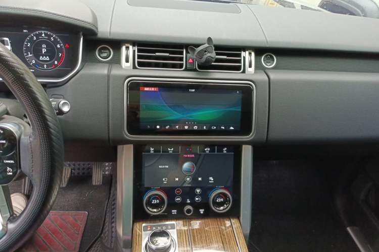 Used Land Rover Range 2019 3.0 SC V6 Grand Edition Audio And AC Panel