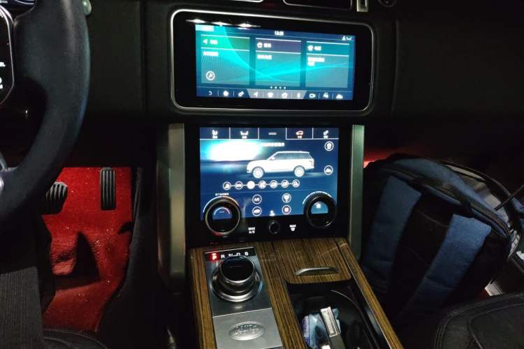 Used Land Rover Range 2019 3.0 SC V6 Grand Edition Audio And AC Panel