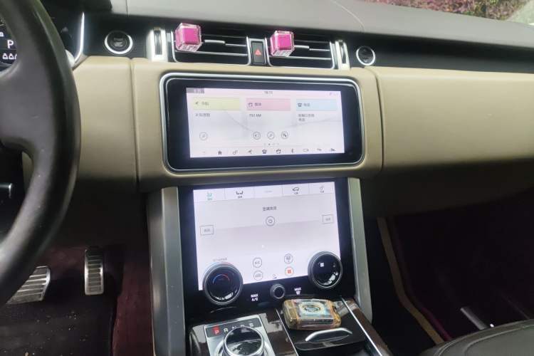 Used Land Rover Range  Audio And AC Panel