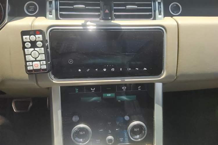 Used Land Rover Range 2019 3.0 SCV6 Legacy Edition Audio And AC Panel
