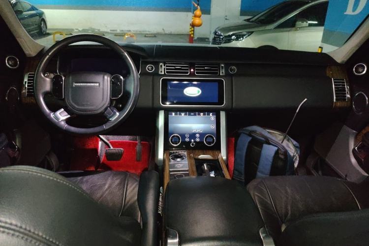 Used Land Rover Range 2019 3.0 SC V6 Grand Edition Center Console