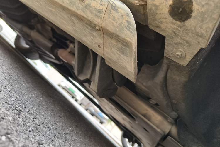 Used Land Rover Range 2019 3.0 SCV6 Legacy Edition Chassis Front Right