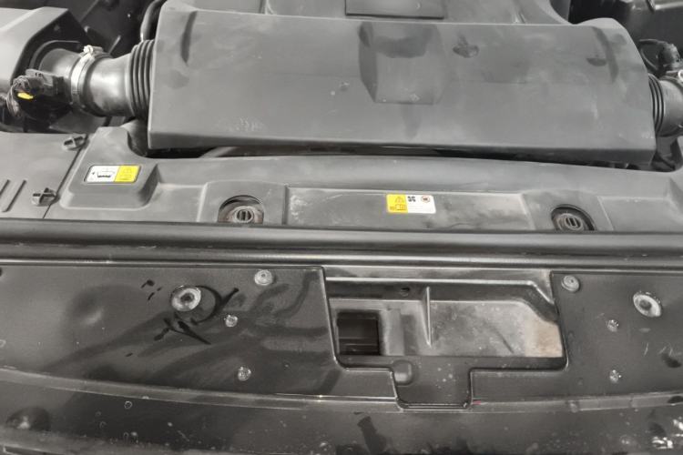 Used Land Rover Range 2019 3.0 SC V6 Long-wheelbase Version Engine Bay