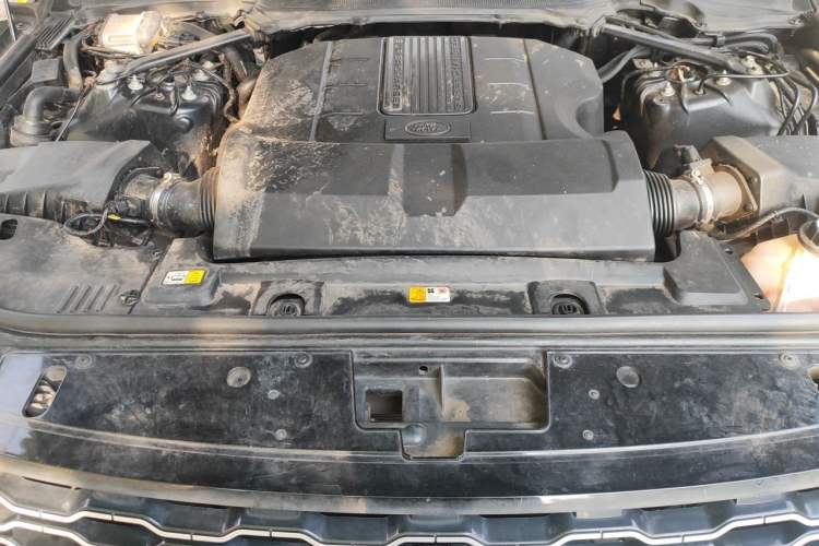 Used Land Rover Range 2019 3.0 SCV6 Legacy Edition Engine Bay