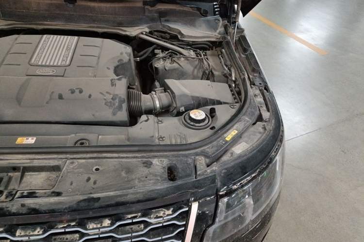 Used Land Rover Range 2019 3.0 SC V6 Long-wheelbase Version Engine Bay Left