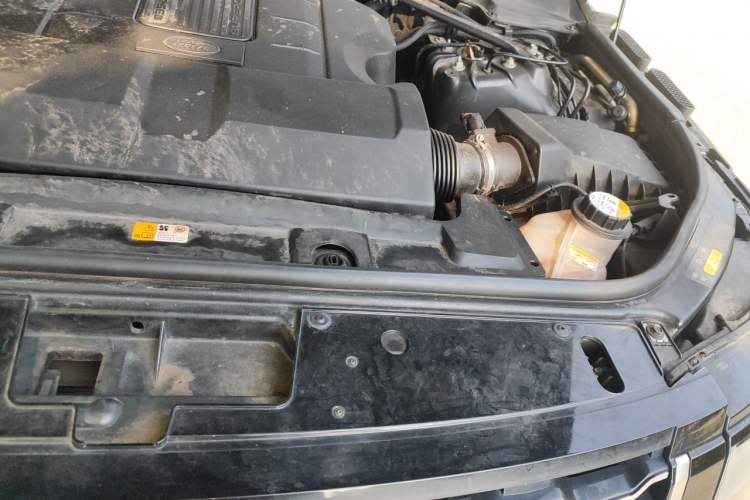 Used Land Rover Range 2019 3.0 SCV6 Legacy Edition Engine Bay Left