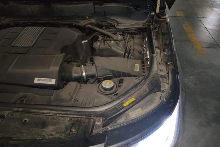 Used Land Rover Range 2019 3.0 SC V6 Grand Edition Engine Bay Left