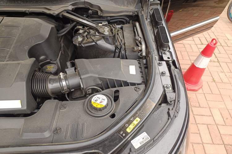Used Land Rover Range  Engine Bay Left