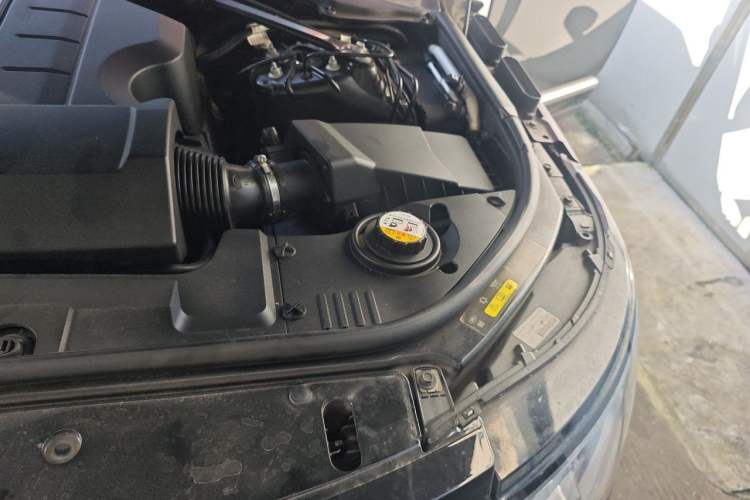 Used Land Rover Range 2019 3.0 SCV6 Legacy Edition Engine Bay Left