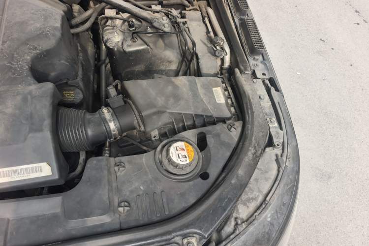 Used Land Rover Range 2019 3.0 SC V6 Long-wheelbase Version Engine Bay Left